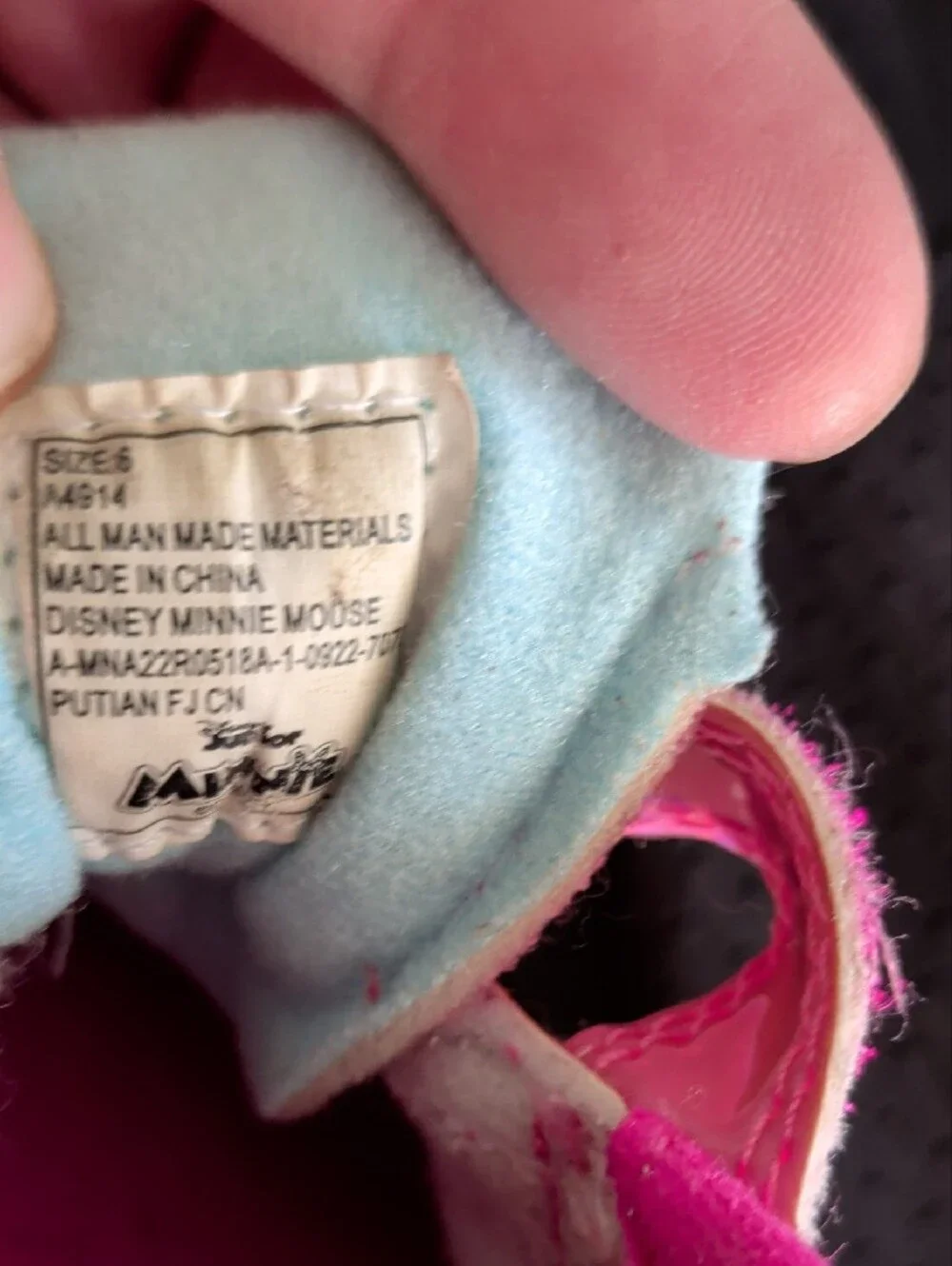 Disney Pink Minnie Mouse Floral Heart Girls' Sneakers